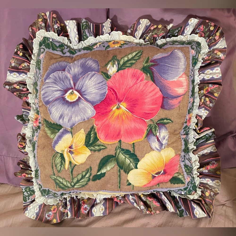 💐 Decorative Happy Pillow with Pansies, Lace, Ruffles 💐